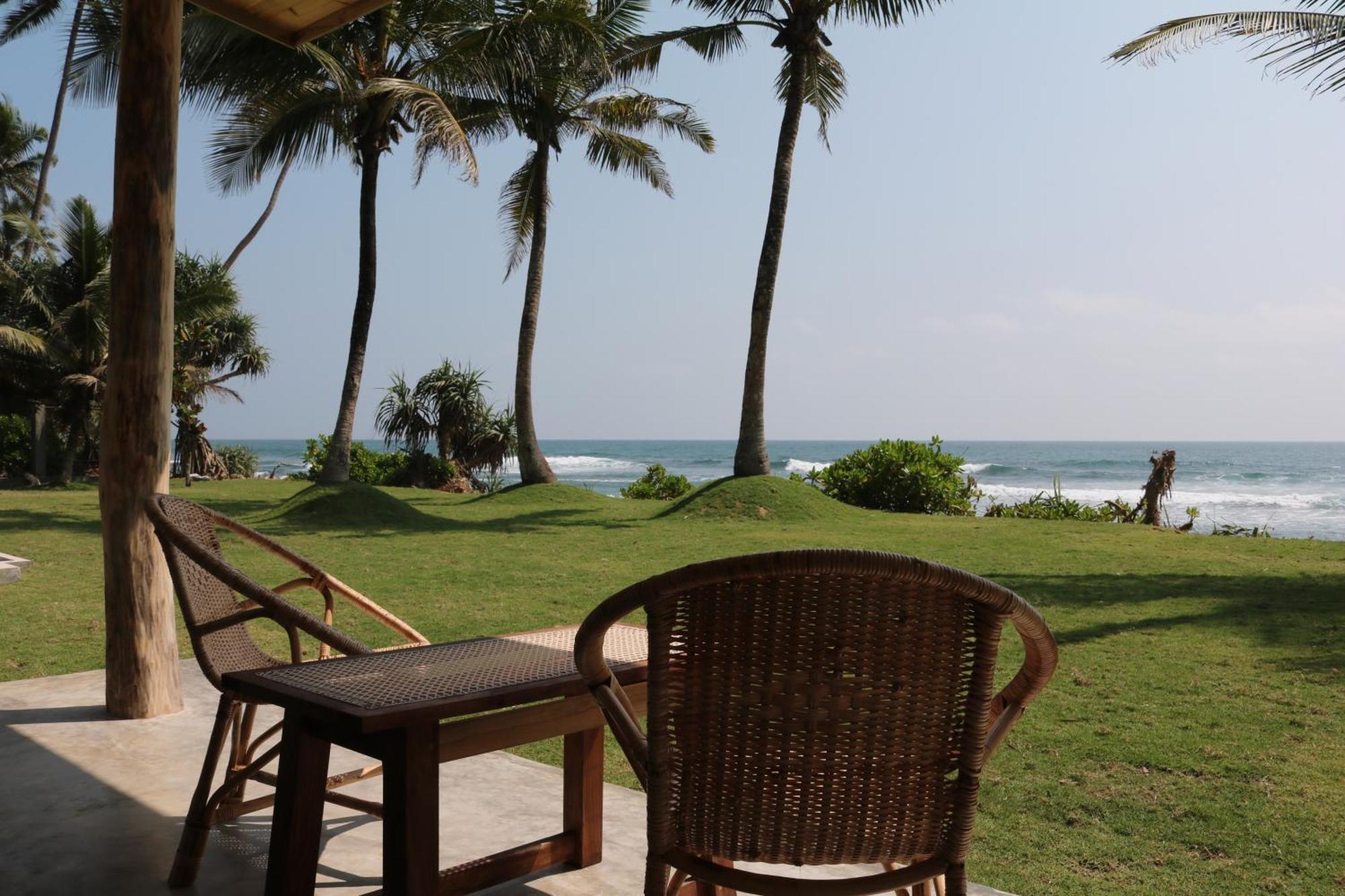 Swell Shacks Hotel Matara Exterior photo