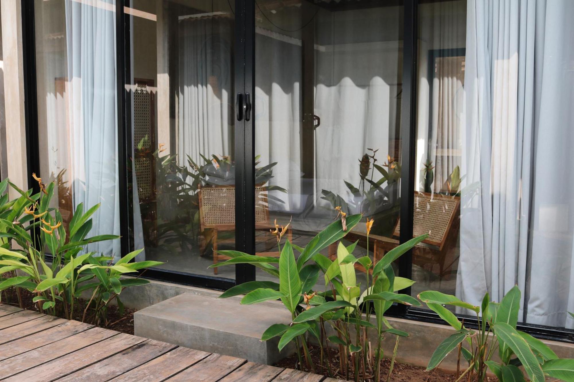 Swell Shacks Hotel Matara Exterior photo